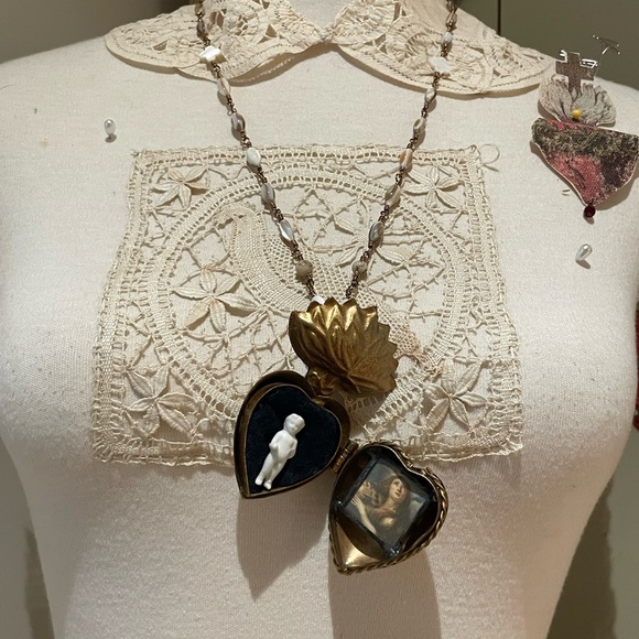 French Reliquary Inspired Sacred Heart Brocante Charlotte antique Limited qty - Picture 11 of 15